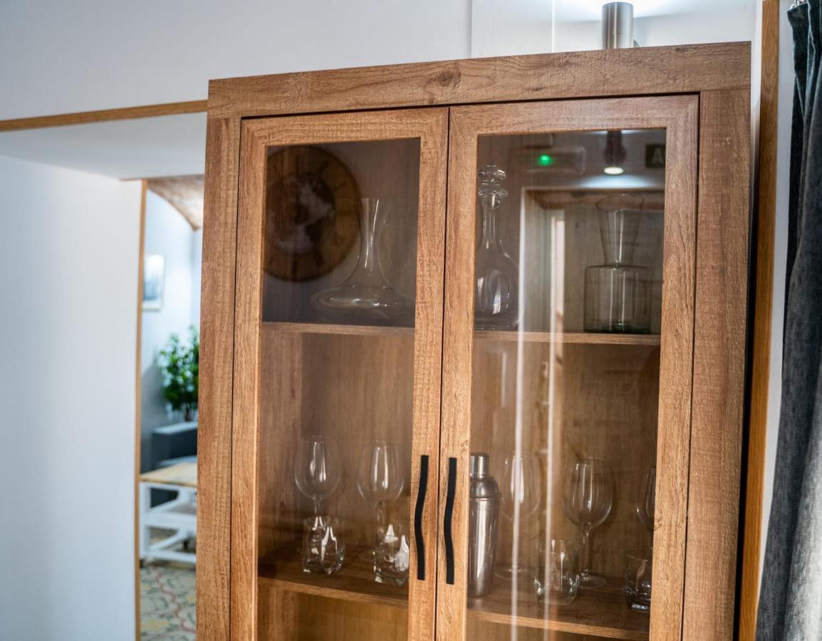 Art & Suite Apartment Caces Eksteriør bilde